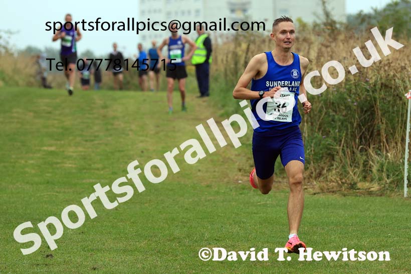 Senior Men and Veterans Relay, 2024 Sunderland XC Relays.  Photo: David T. Hewitson/Sports for All Pics